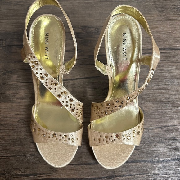 **NINE WEST* Gold x Rhinestone Angelic Rhinestone Heels Size - Picture 1 of 11